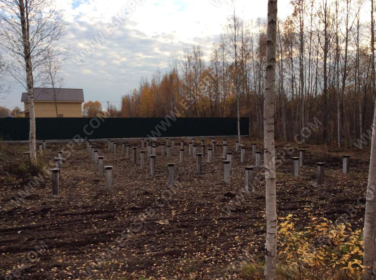 Устройство фундамента из железобетонных свай в деревне Коккорево, Всеволожского района.